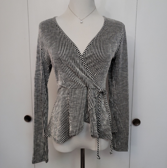 Anthropologie 🦋 Caution to the Wind top - Picture 1 of 7